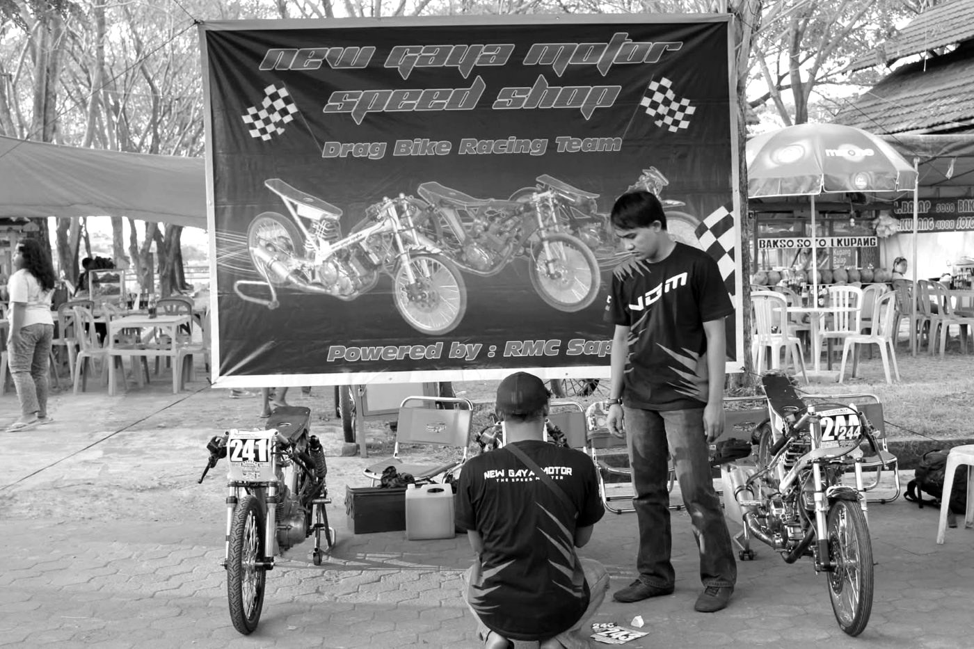 Spanduk tim balap drag bike New Gaya Motor Speed Shop